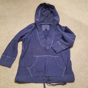 American Eagle Outfitters 3/4 Sleeve Sweatshirt w/ a Hood